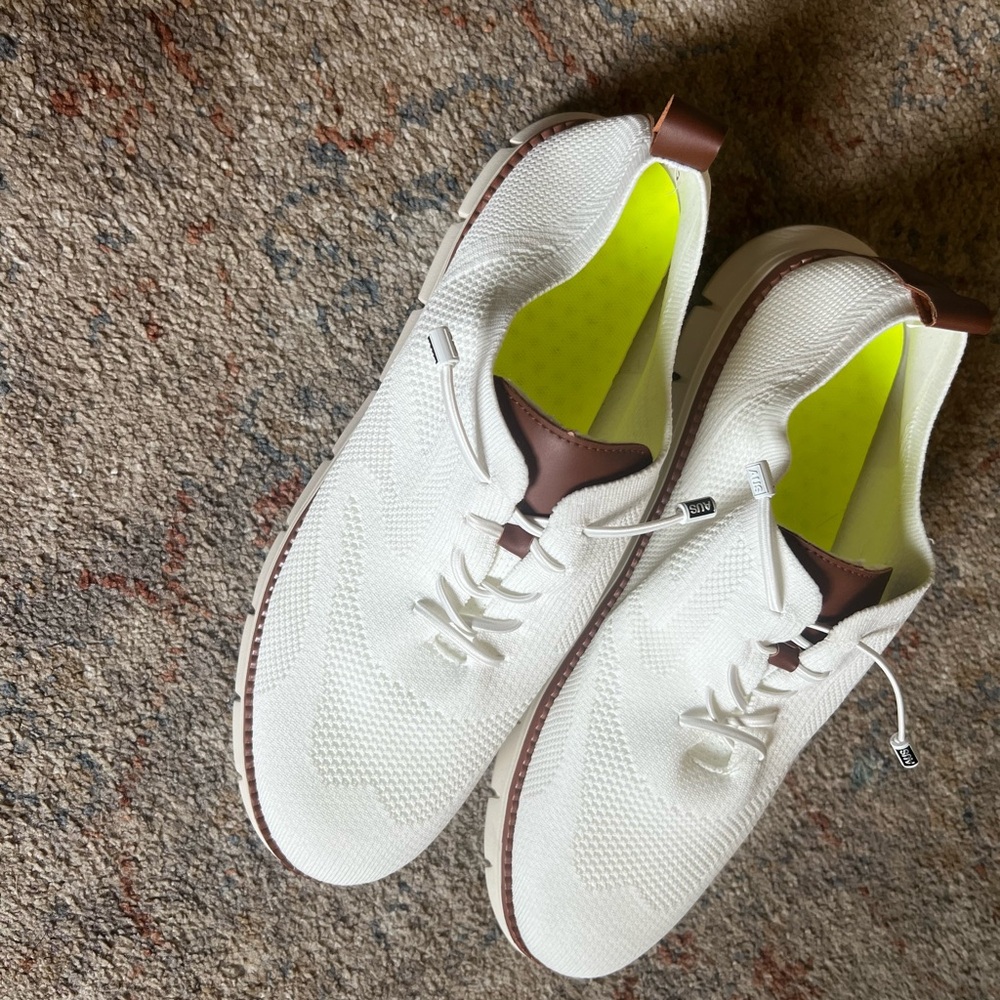 Men's White and Brown Knit Sneakers